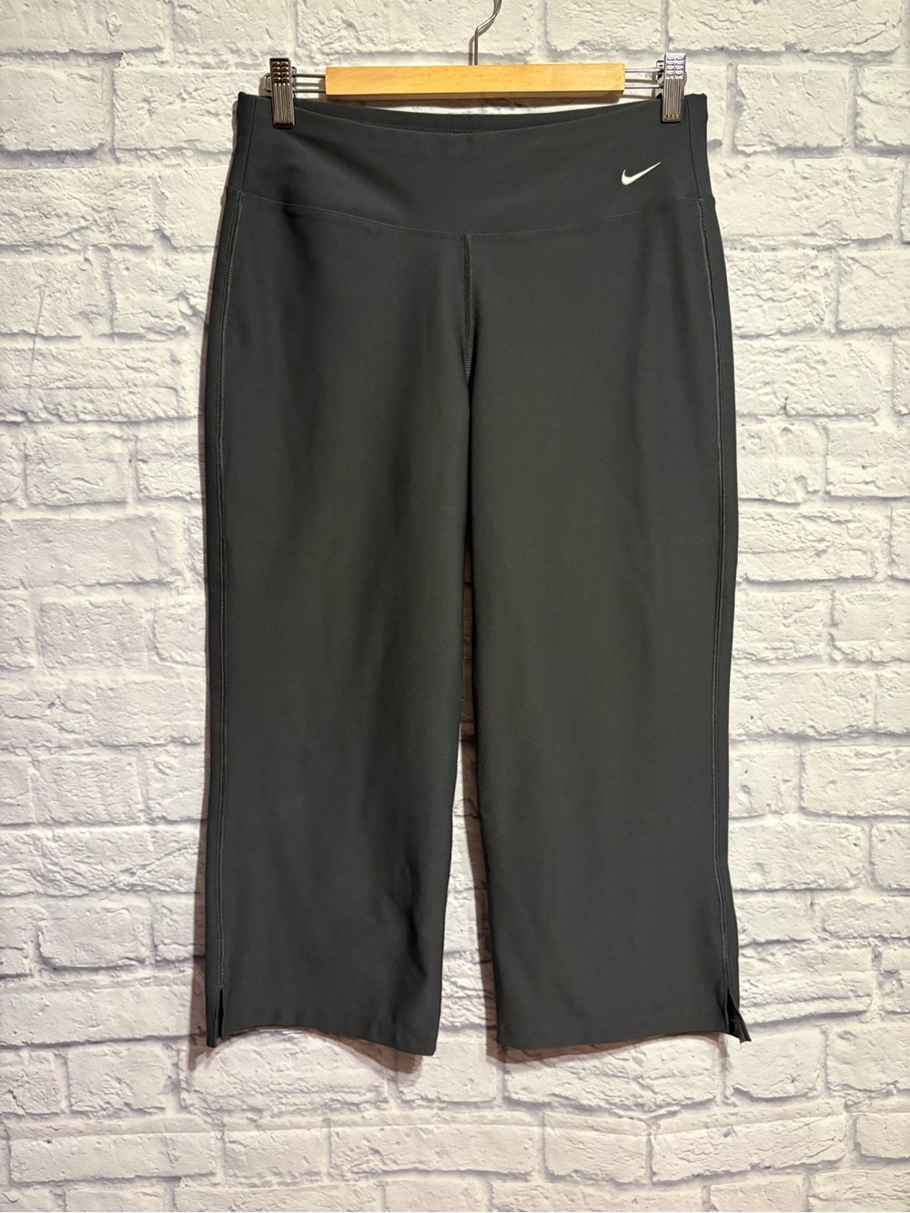 Nike Black Cropped Workout Pants Medium